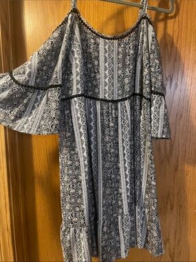 torrid Black and White Cold Shoulder Print Dress L29